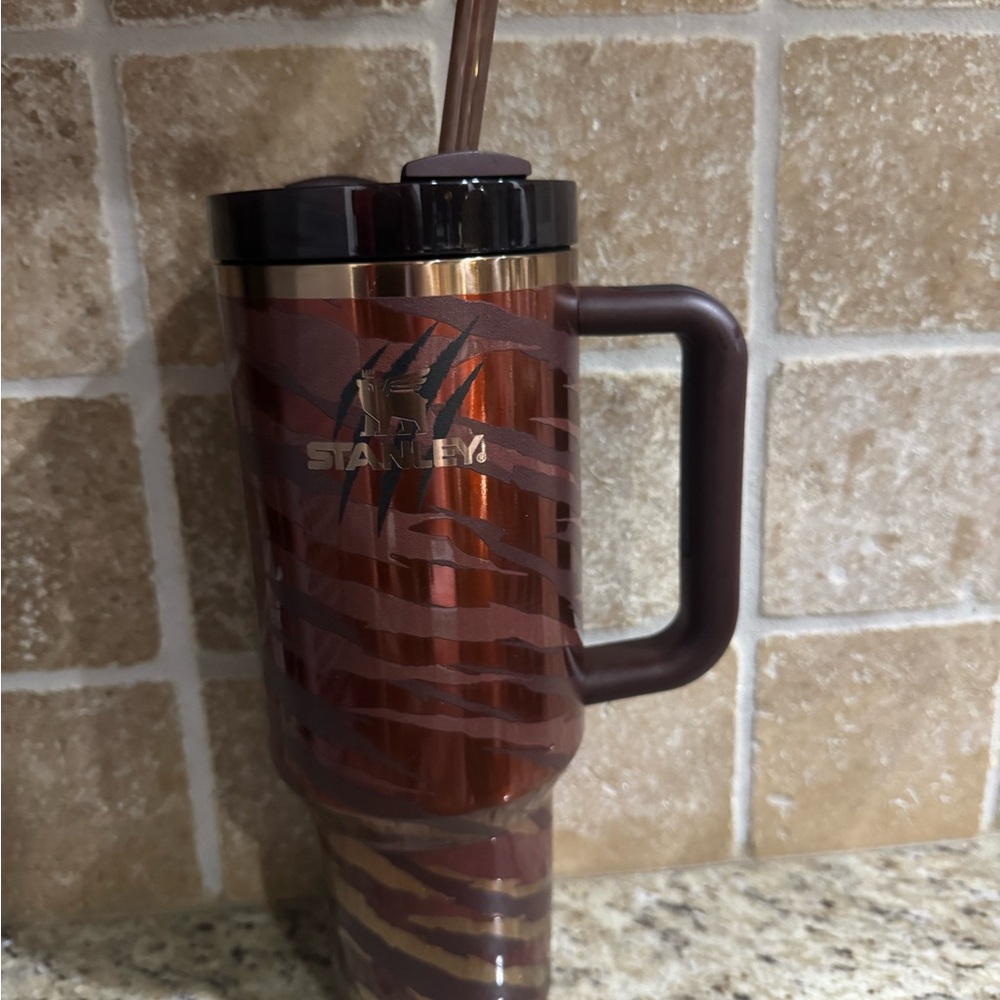 Stanley Gold Tumbler Base